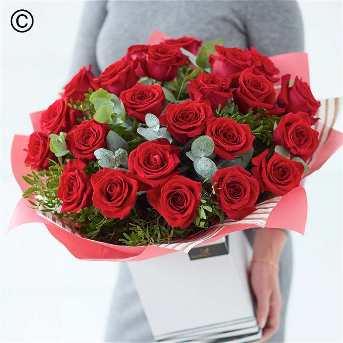Bouquets | Valentines | 24 Red Rose hand tied Gift Set