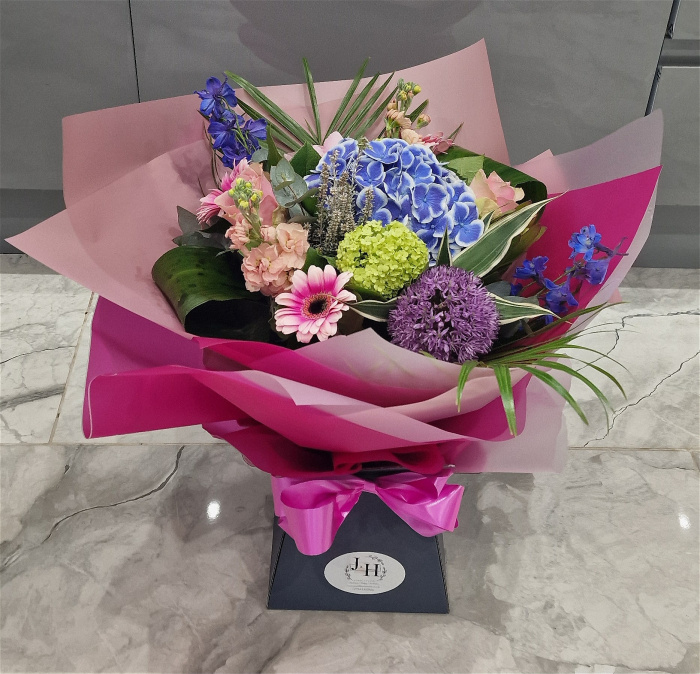 Aquapack Bouquets | Summer Vibes Bouquet