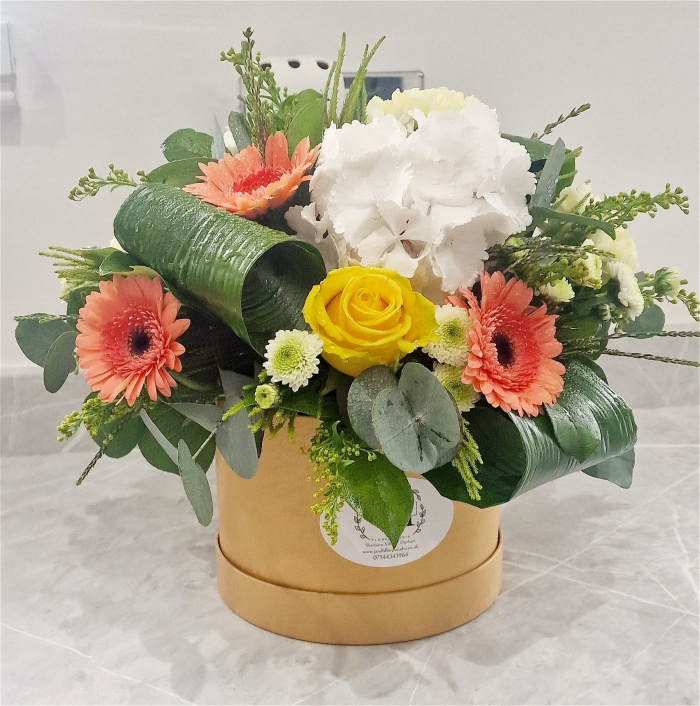 Arrangements | Mother's Day Collection | Golden Moments Hatbox