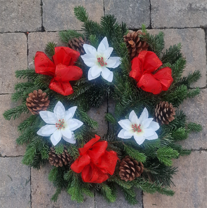 Christmas | Funeral Tributes | Red & White Grave Wreath