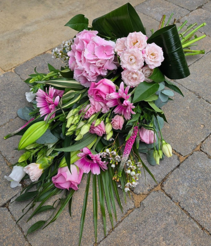 Sympathy | Pink Handtied Sheaf
