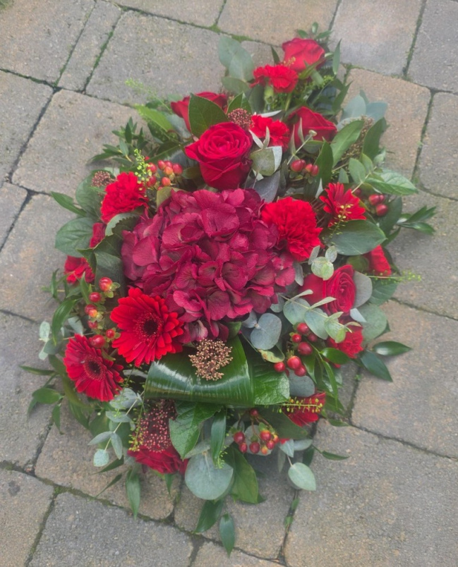 Funeral Tributes | Red Single Ended Spray