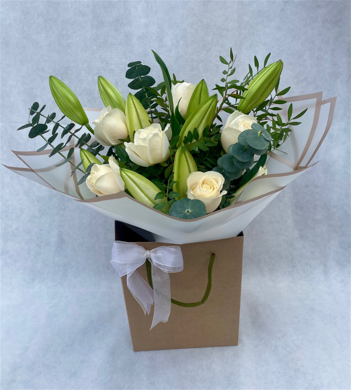 Bouquets | Valentines Day | Roses and Lillies
