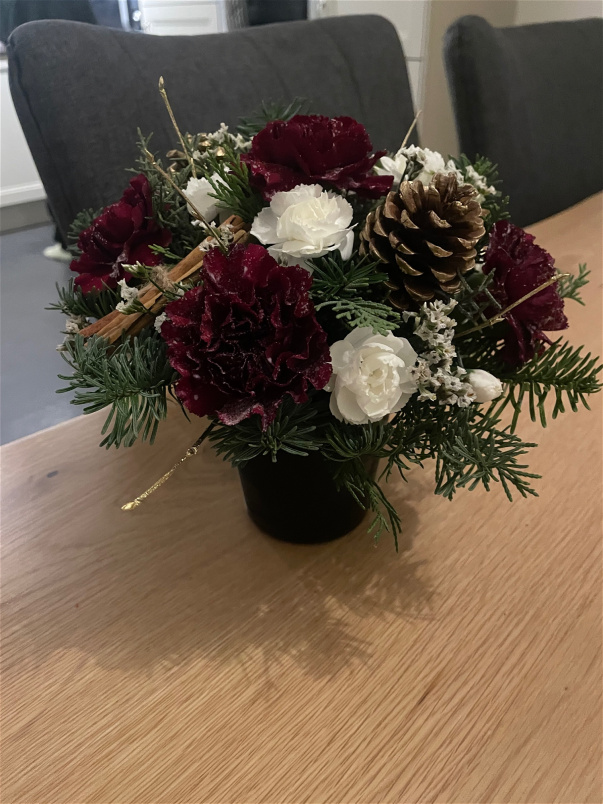 Christmas | Funerals and Memorial | Christmas grave pots