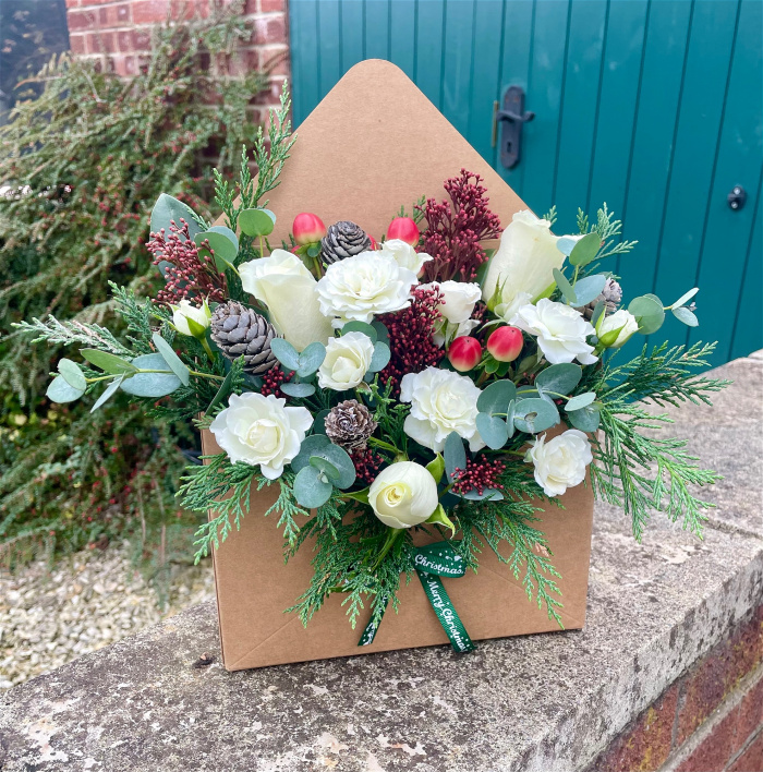 Arrangements | Christmas | Christmas envelope arrangement