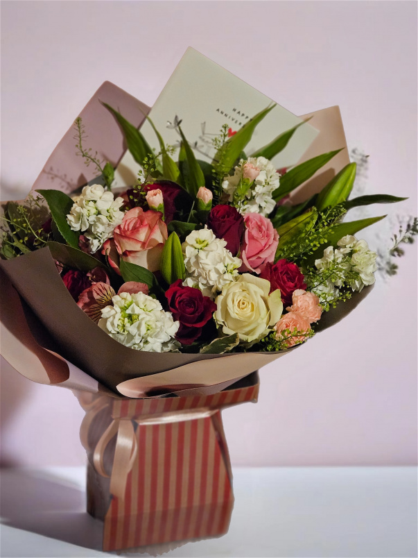 Anniversary gift | Arrangements | Bouquets | Anniversary bouquet