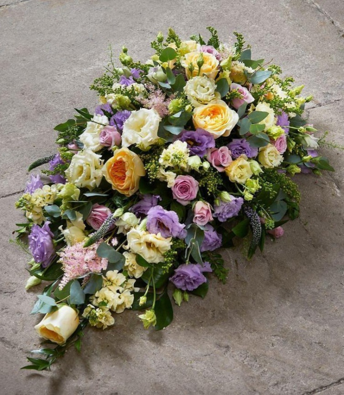 Arrangements | Funeral sprays | funeral tribute | Single Ended Spray