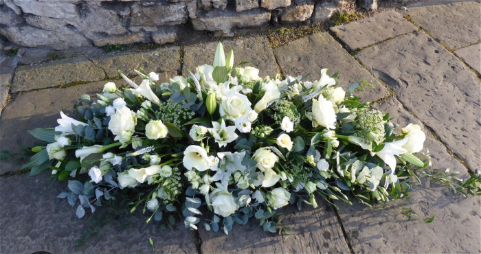 Funeral Arrangements | Funeral Flowers | Coffin Spray