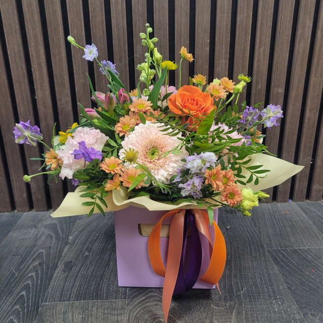 Flowers by Lavish | Coalville | Flowers in season
