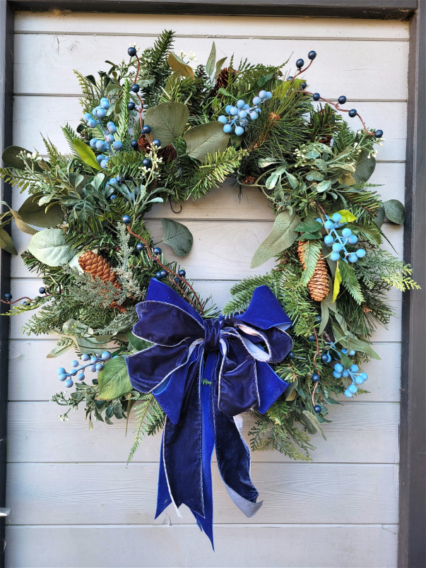 Christmas Door Wreaths | Winter Christmas Door Wreaths | Blue christmas Berry wreath. FREE DELIVERY