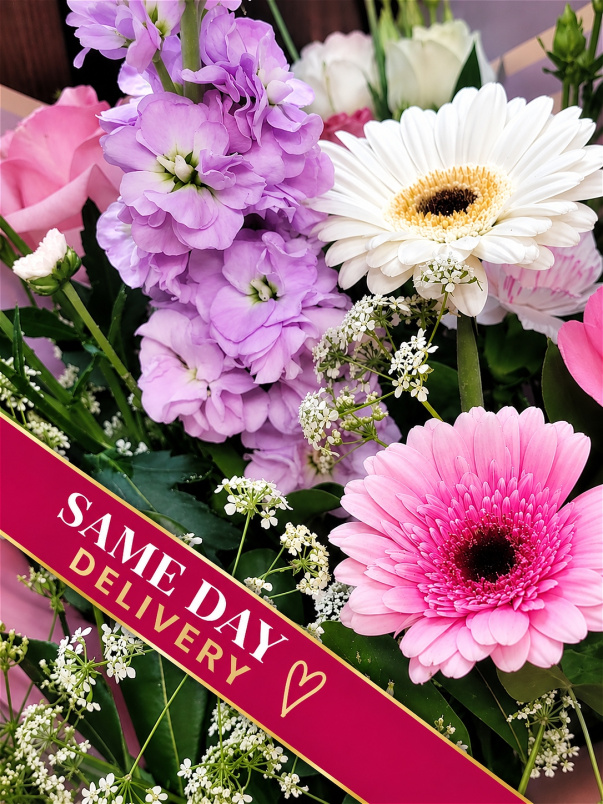 Fresh Flowers | Mother's Day | Florists choice water bouquet in Pastels