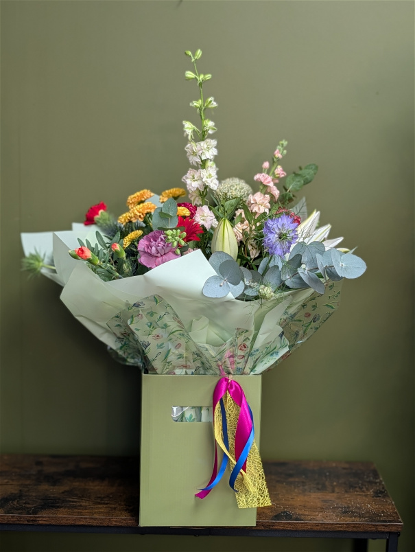 Fresh Flowers | Upsell gifts | Tutti Frutti Bouquet