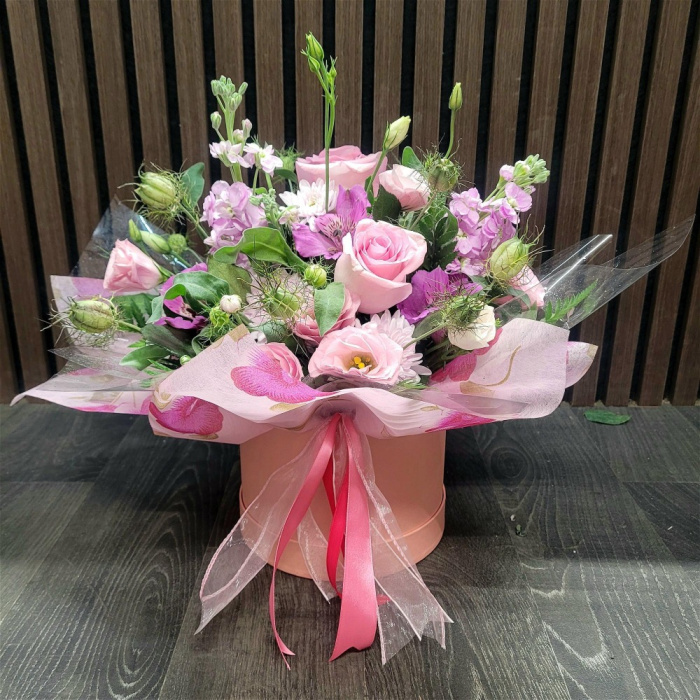 Fresh Flowers | Hat Boxes | Mother's Day | Upsell gifts | Girly pink hatbox