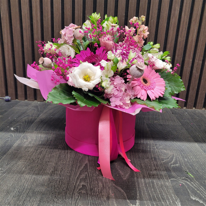 Fresh Flowers | Hat Boxes | Upsell gifts | Girly pink hatbox