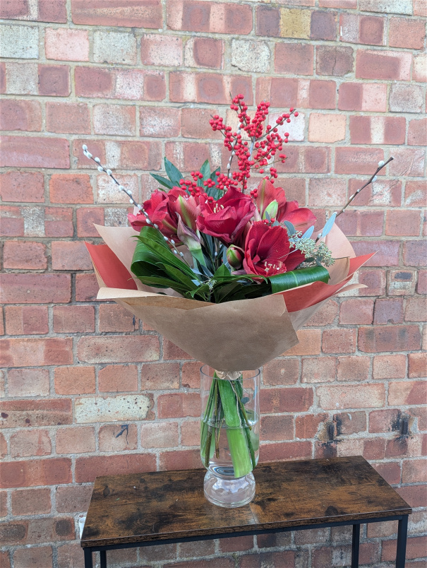 Christmas Collection | Fresh Flowers | Amaryllis & Berry mix