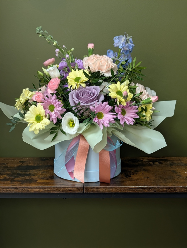 Fresh Flowers | Hat Boxes | Upsell gifts | Pastel floral hatbox