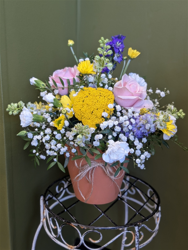 Fresh Flowers | A Garden in a pot