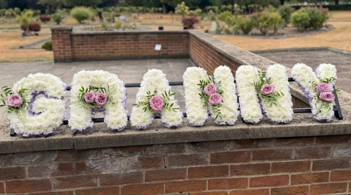 Funeral Flowers | Letter Tributes | Granny tribute