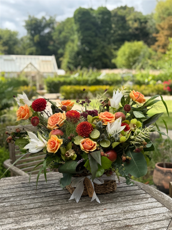 Arrangements | Bouquets | Corporate | Gifts | Special Occasions | Fruit and Flora Luxe