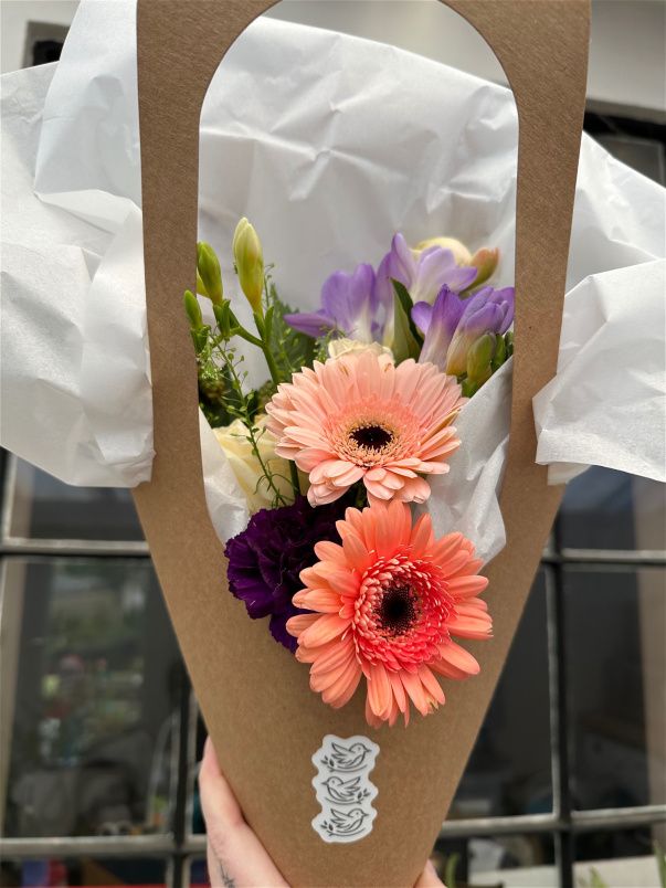 Anniversary | Bouquets | Gifts | Mother's Day | Budget Gift Bouquet