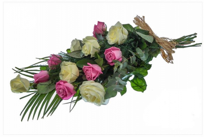 Funerals | 12 Rose Tied Sheaf