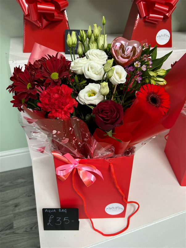 Bouquets | Valentine's Day | Valentine’s Aqua Bag