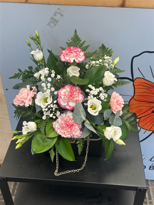 Arrangements | Bag arrangement