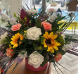 Arrangements | Artificial hatbox arrangement