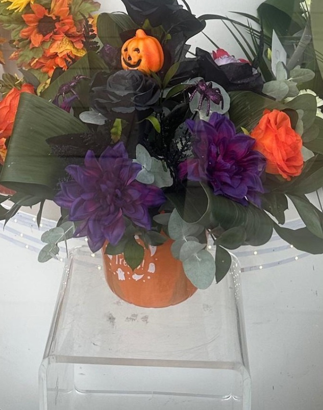 Arrangements | Pumpkin bucket