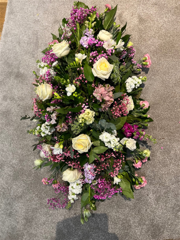 Funeral | Pastel spray