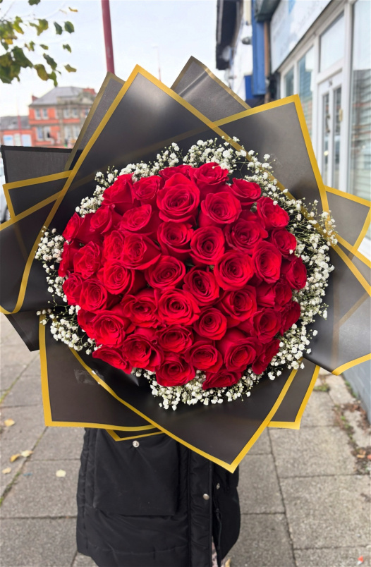 Bespoke Bouquets | Christmas | Luxury Rose Bouquets | Valentines Day 2026 | Luxurious Red Naomi Roses