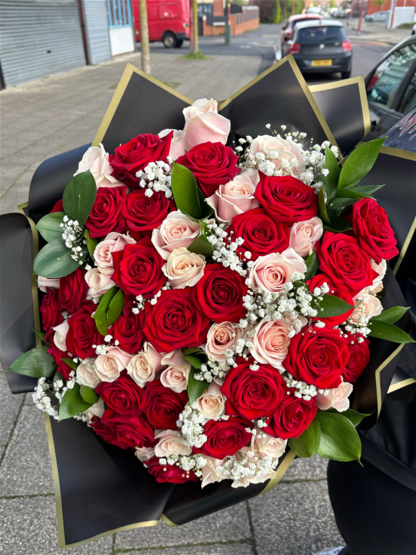 Bespoke Bouquets | Luxury Rose Bouquets | Luxury Mixed Rose Bouquet