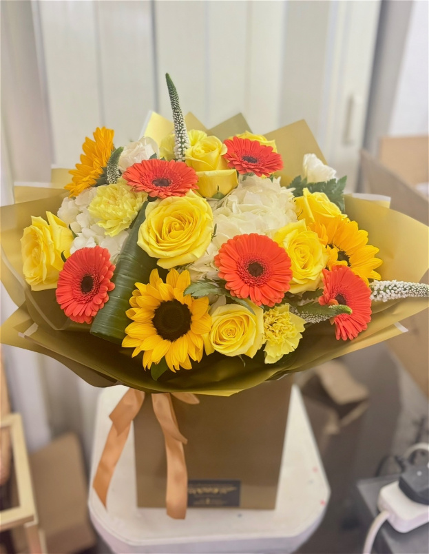 Mother's Day 2026 | Mum’s Sunshine Mix - Florist Choice