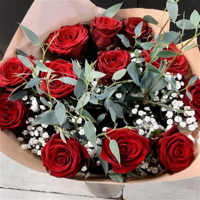 Christmas Flowers | 12 Red Roses