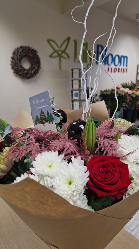 Christmas Flowers | The Christmas Bouquet