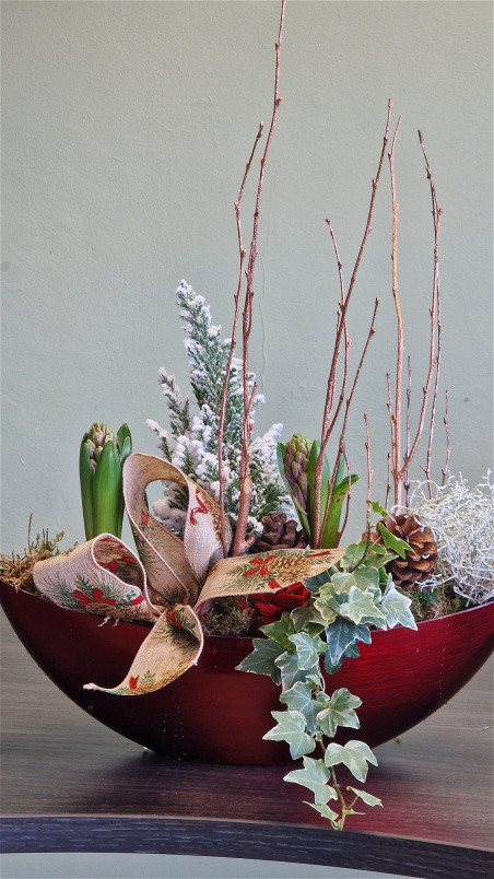 Flowers for Christmas Wexford | Christmas Cottage Boat