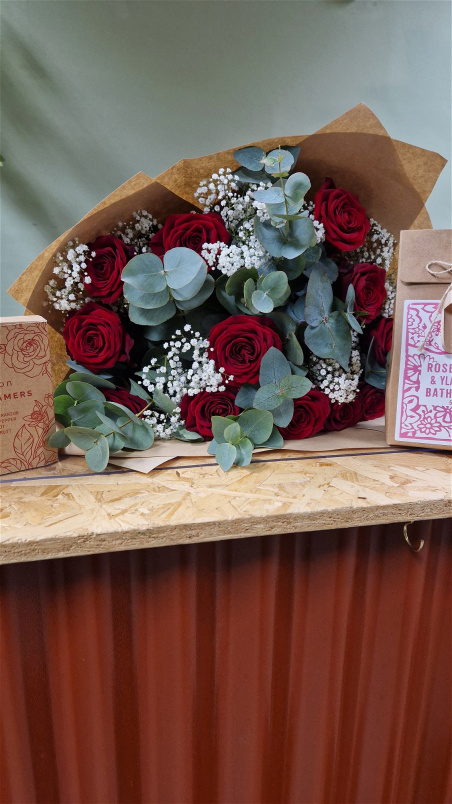 Valentines Flowers | Grab our Steamy Seduction Bundle