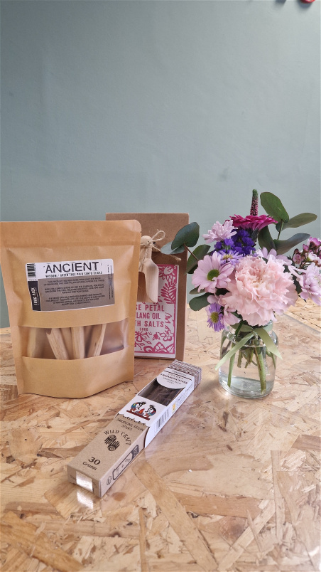 Bouquets & Gift Flowers | Smoke Salt and Bloom Gift pack