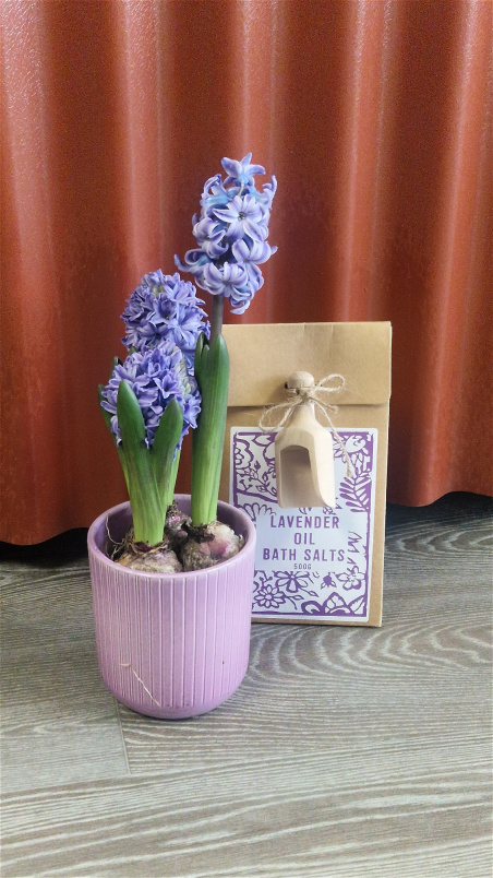 Bouquets & Gift Flowers | Hyacinths & Lavender Bath Salts Gift Set