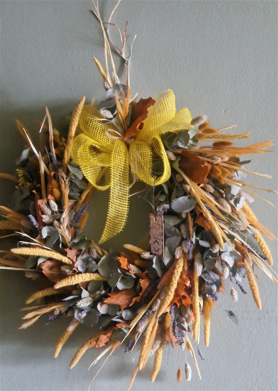 This weeks Glam of Flowers and Autumn Wreaths | Wreath Autumn With a Pop of Yellow