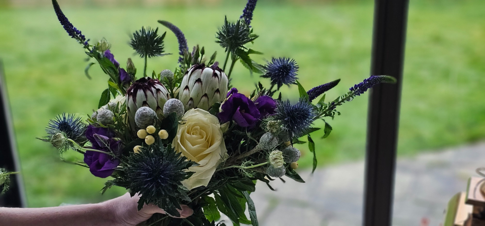 Skye Flowers | Contact