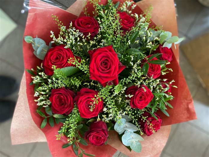 Bouquets | Valentine's Day | 12 Red roses