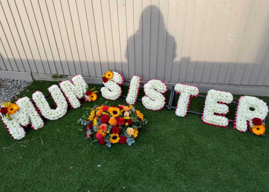H in Bloom | Hitchin | What funeral flowers are right for your loved one in Baldock