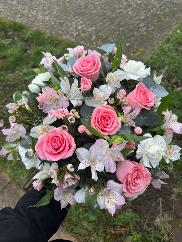 Funeral Tributes | Posy Pad - Loose Flower