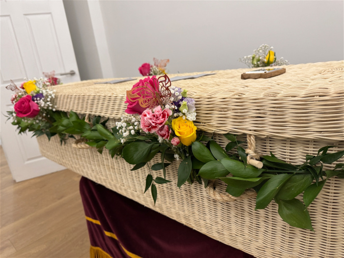 Funeral Tributes | Coffin Garland & Posies