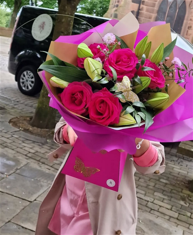 Bouquets | Lily and Rose Classic