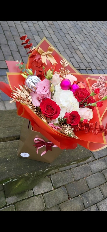 Bouquets | Christmas | Sophias Festive Choice