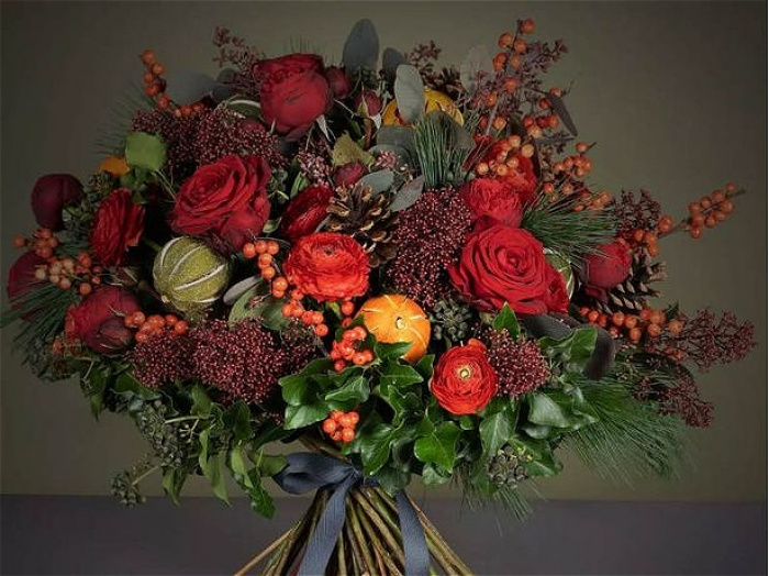 Hand-Tied Bouquets | Christmas bouquet