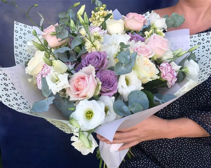 White roses bouquet - Hand-Tied Bouquets