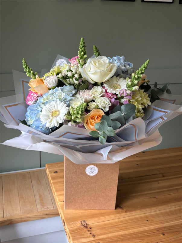 All Bouquets | One for your Bestie | Blooming Bestie